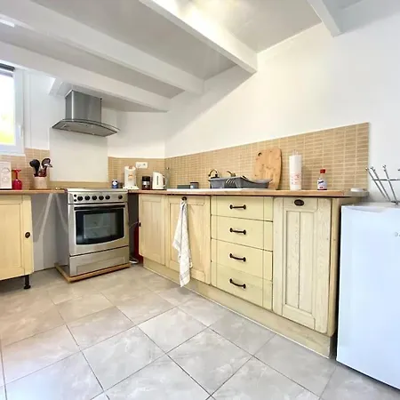 Maison Chaleureuse Proche De Toutes Commodite
